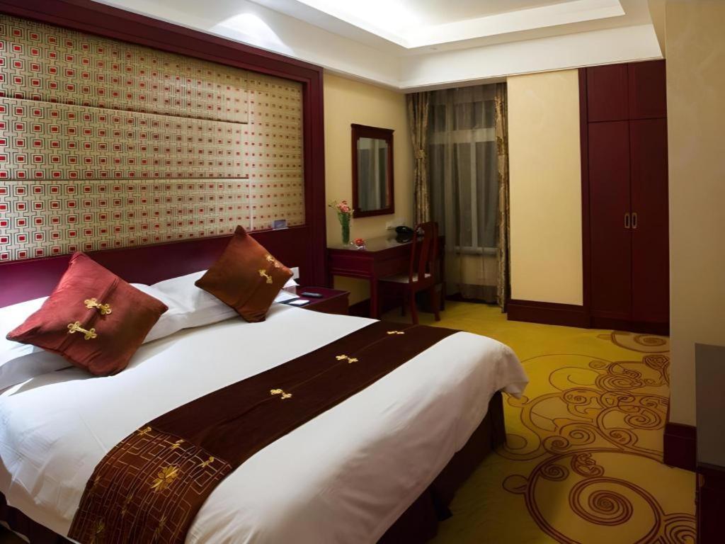 Feicheng Blossom Hotel Extérieur photo