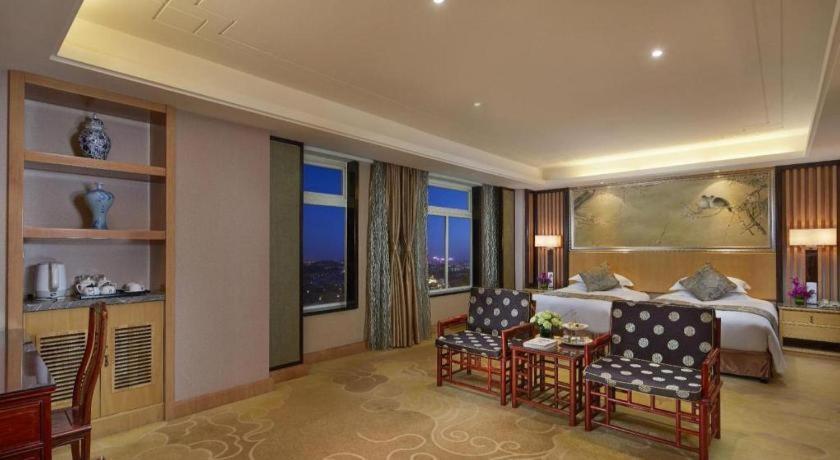 Feicheng Blossom Hotel Extérieur photo