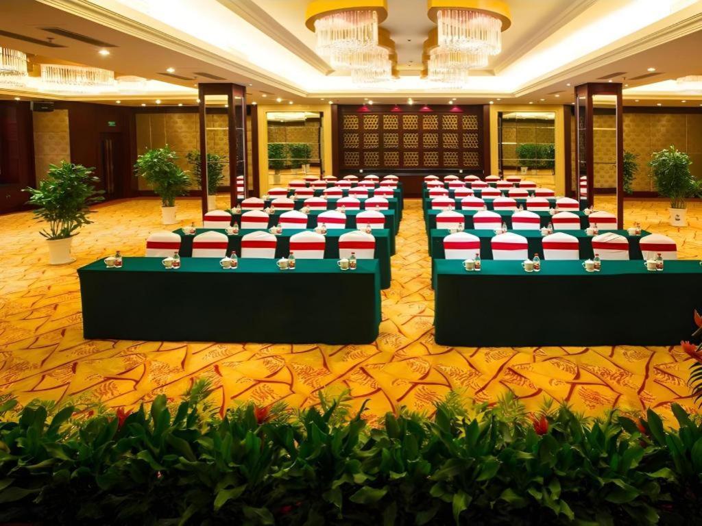 Feicheng Blossom Hotel Extérieur photo